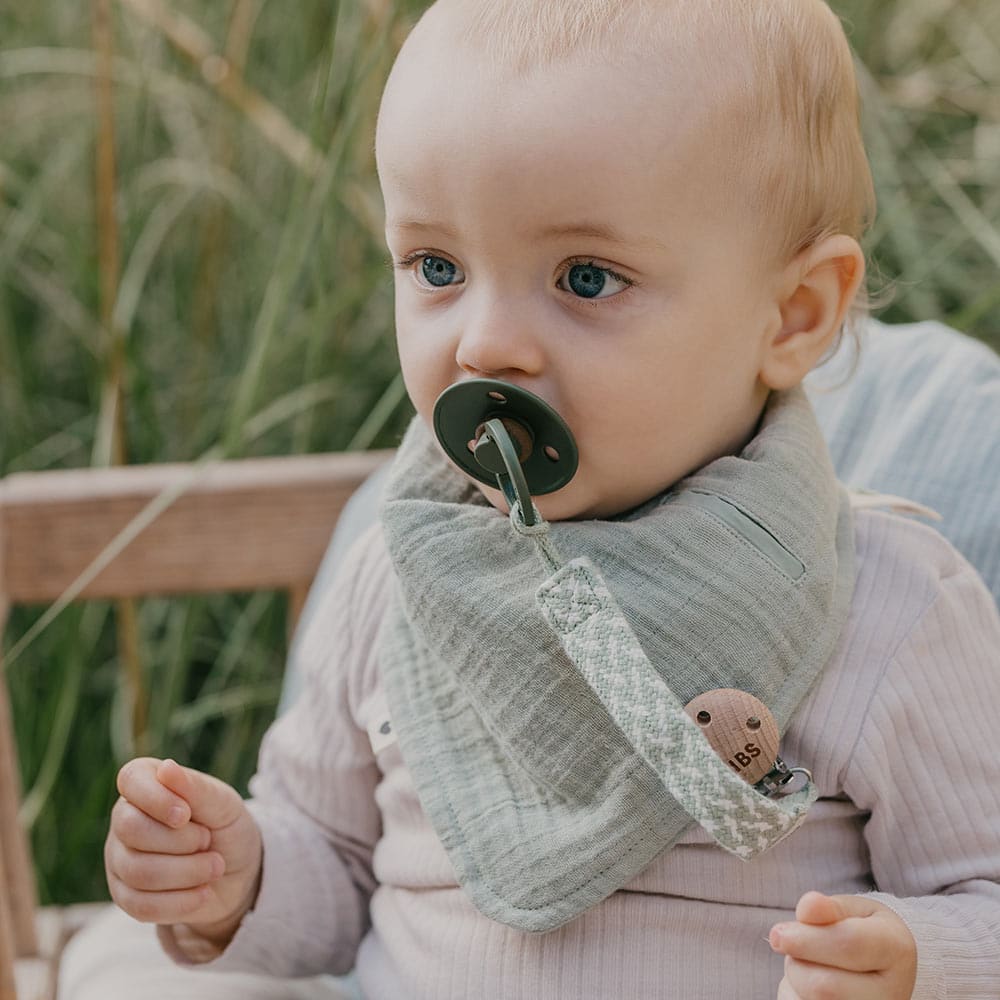 BIBS-Bandana-slintacikPaci-Braid-klip_sage4