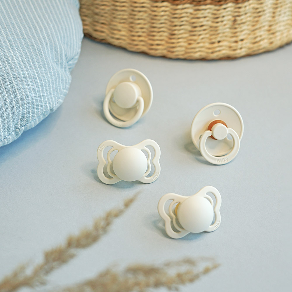 BIBS_TRY-IT_KOLEKCIA_Ivory_styri-druhy-cumlikov
