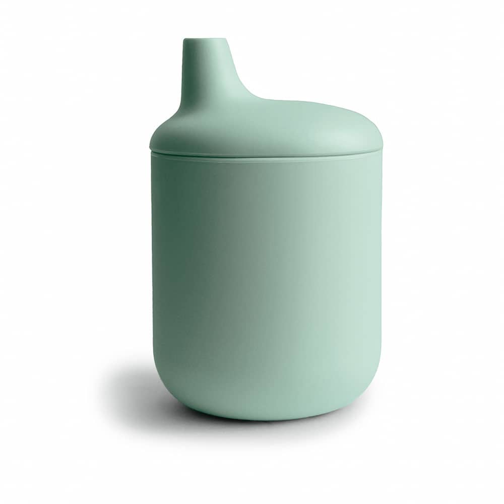 Mushie-silikonovy-poharik-s-naustkom_Cambridge-Blue